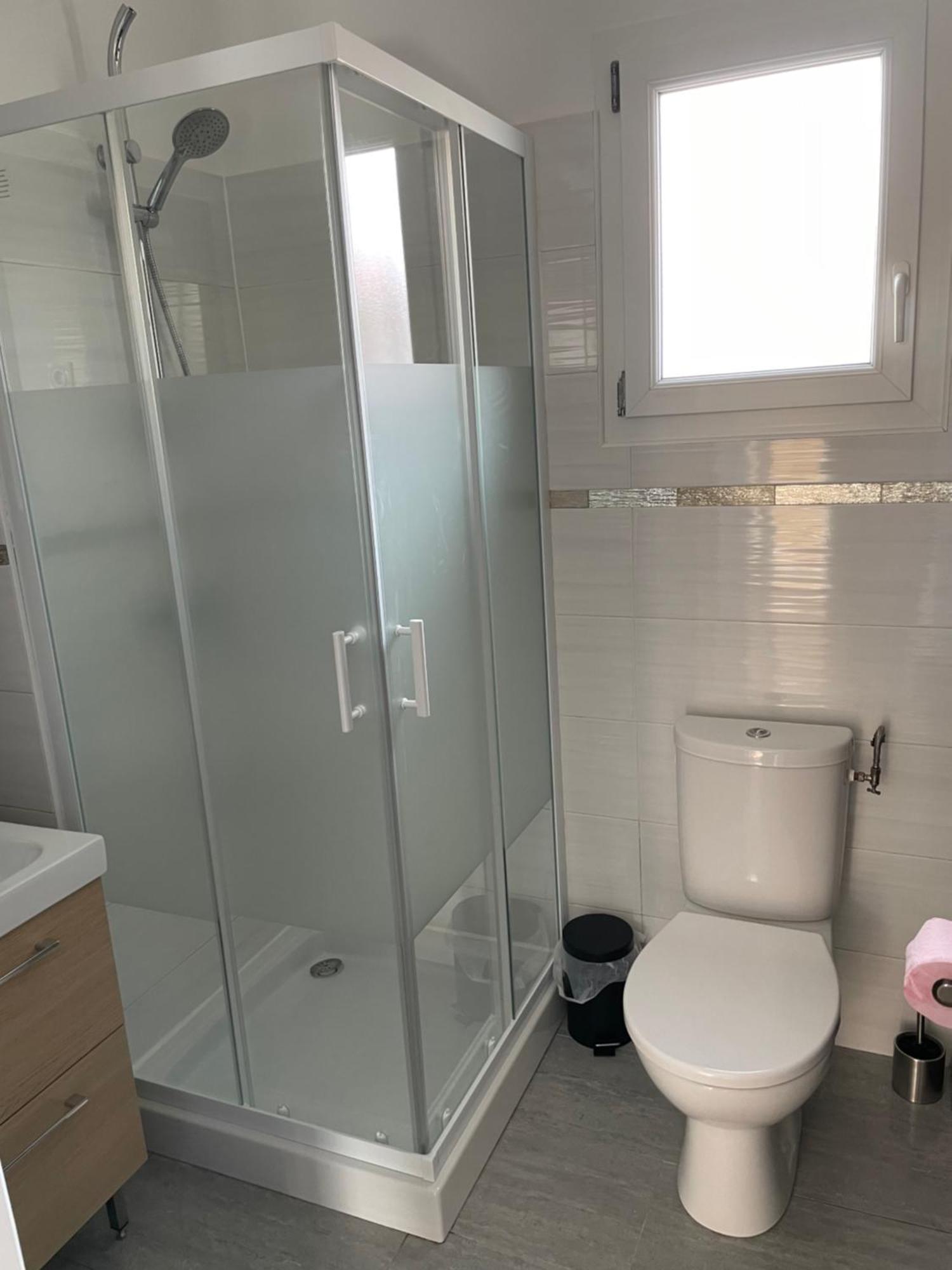 Appartement T2 Avec Terrasse Et Cour Cavaillon Exterior foto