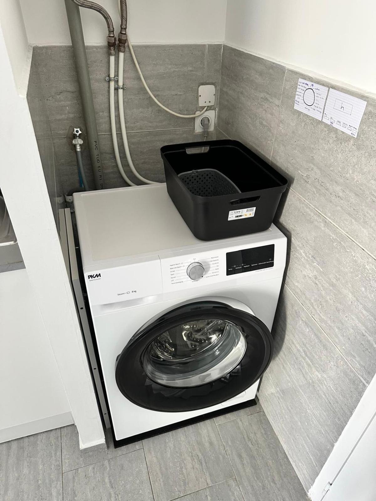 Appartement T2 Avec Terrasse Et Cour Cavaillon Exterior foto