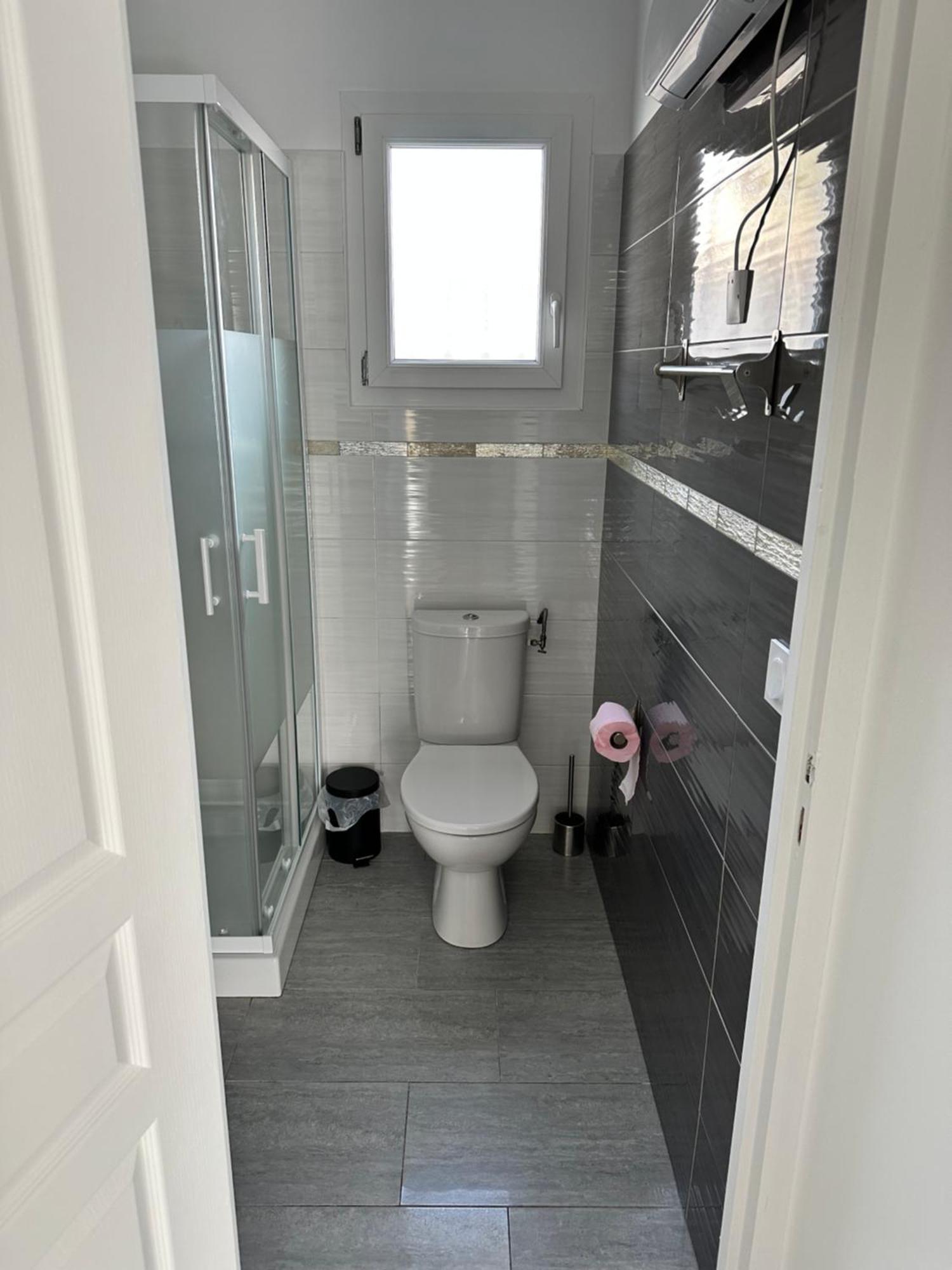 Appartement T2 Avec Terrasse Et Cour Cavaillon Exterior foto